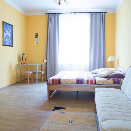 Luna Apartment